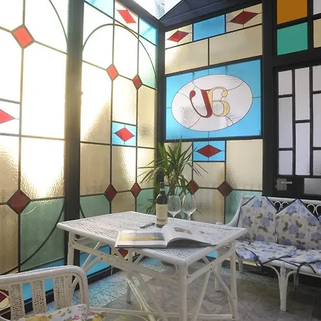 Oda ve Kahvaltı Relais Al Bel San Domenico 4*